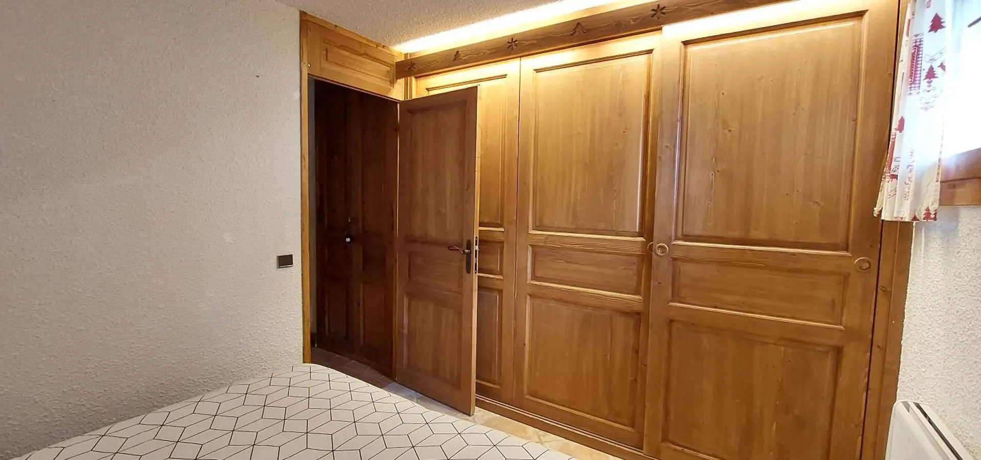 דירה Appartement Skis Aux Pieds Meribel-Mottaret Avec Garage Et Wifi